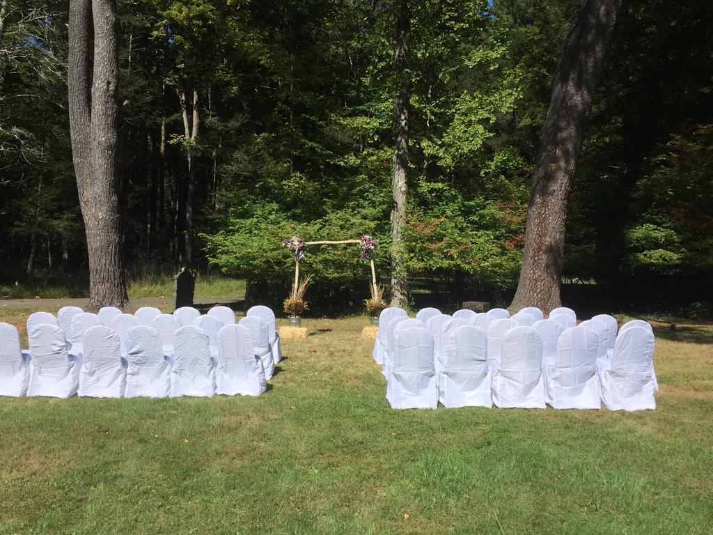 Brookview Manor Inn Canadensis Exterior photo