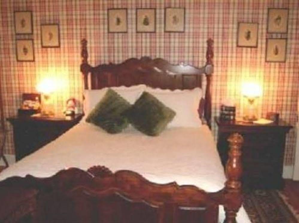 Brookview Manor Inn Canadensis Room photo